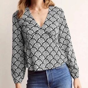 Boden Black & White Scallop-Pattern V-Neck Blouse
